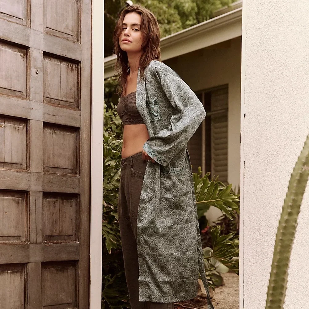 NEW NWT Free People Intimately Oasis House Robe - Picture 1 of 13